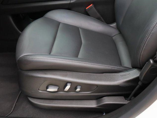 used 2022 Cadillac XT5 car, priced at $36,911
