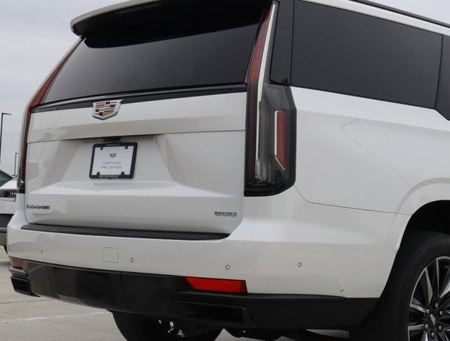 used 2021 Cadillac Escalade ESV car, priced at $71,911