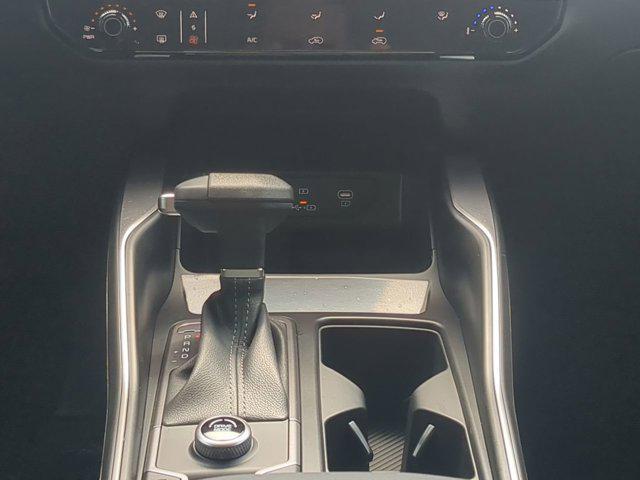 new 2025 Kia Sorento car, priced at $34,085