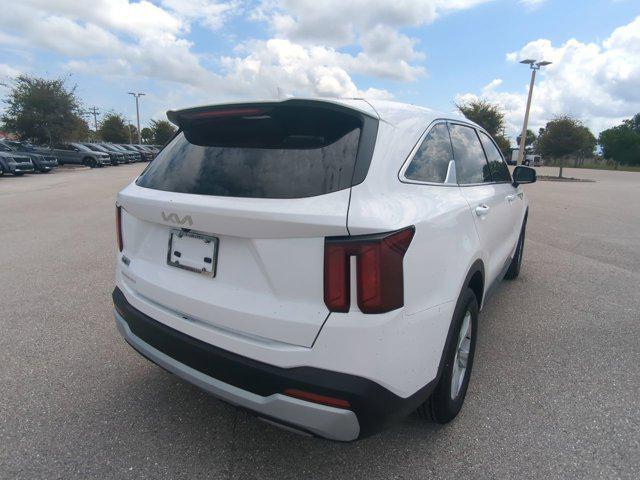 new 2025 Kia Sorento car, priced at $34,085