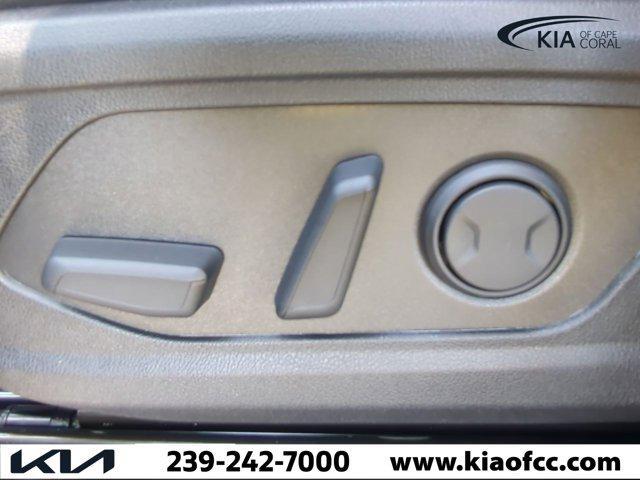 new 2024 Kia Sorento car, priced at $31,377