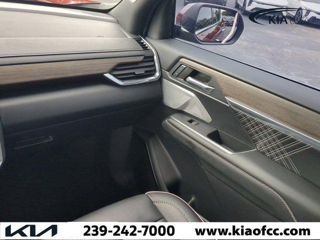 used 2024 GMC Acadia car, priced at $47,618