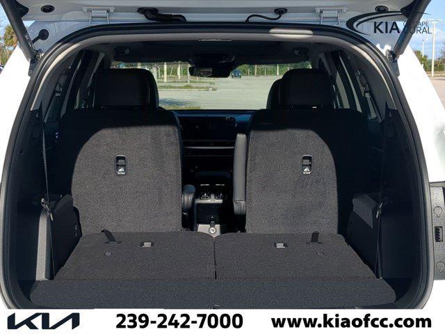 new 2025 Kia Sorento car, priced at $34,042