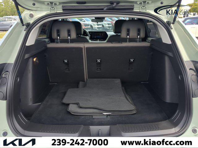 used 2024 Chevrolet Trax car, priced at $22,752