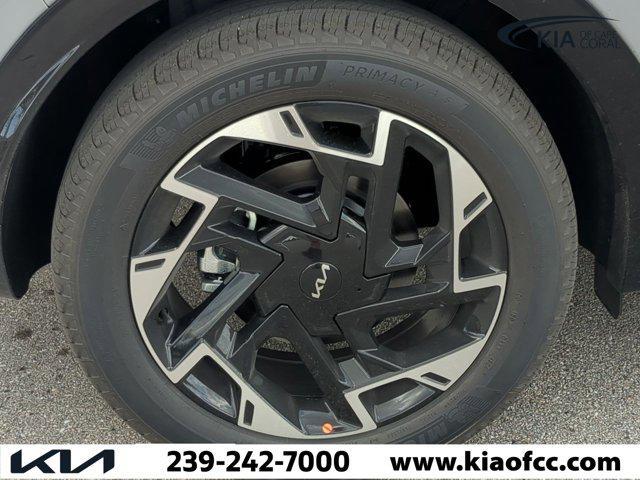 new 2025 Kia Sportage car, priced at $30,956
