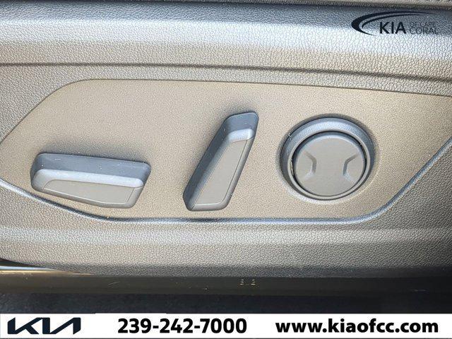 new 2025 Kia Sorento car, priced at $31,790