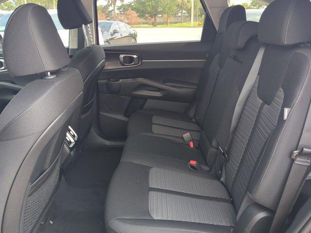 new 2025 Kia Sorento car, priced at $34,085