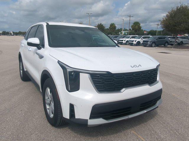 new 2025 Kia Sorento car, priced at $34,085