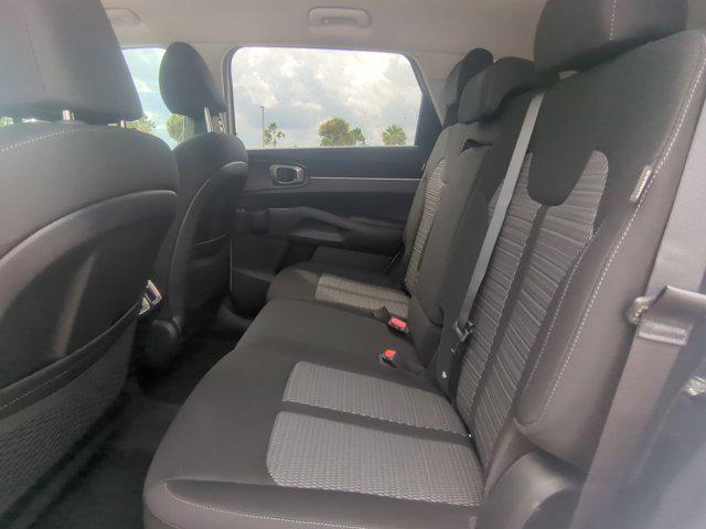new 2025 Kia Sorento car, priced at $34,085