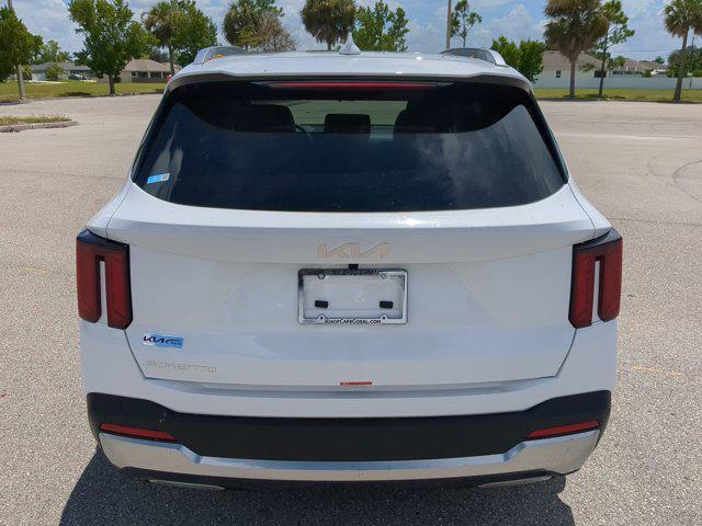 new 2025 Kia Sorento car, priced at $37,985