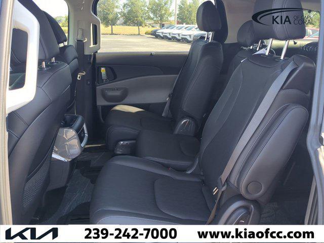 new 2025 Kia Carnival Hybrid car, priced at $40,681