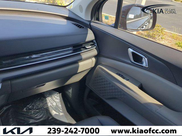 new 2025 Kia Carnival Hybrid car, priced at $40,681