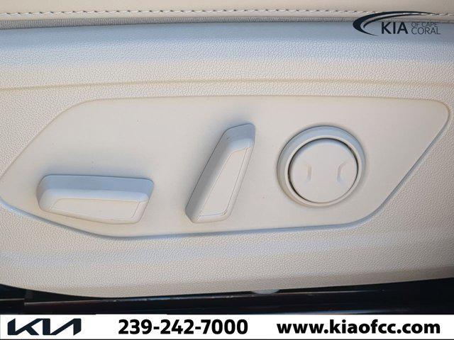 new 2025 Kia Sorento car, priced at $32,226