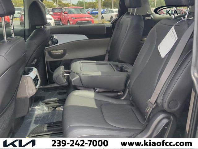 new 2025 Kia Carnival Hybrid car, priced at $44,885