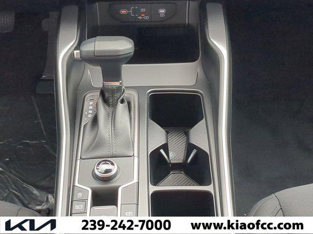 new 2025 Kia Sorento car, priced at $27,836