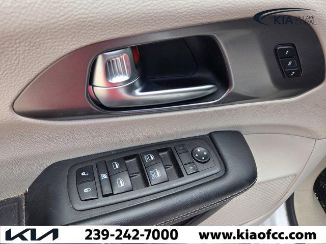 used 2023 Chrysler Pacifica Hybrid car, priced at $23,751