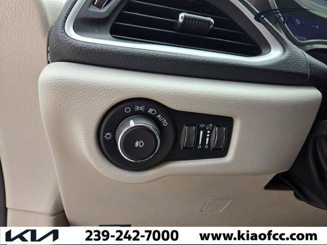 used 2023 Chrysler Pacifica Hybrid car, priced at $23,751
