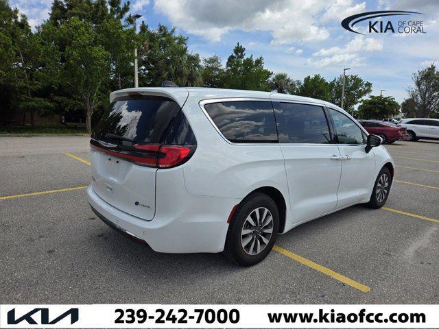 used 2023 Chrysler Pacifica Hybrid car, priced at $23,751