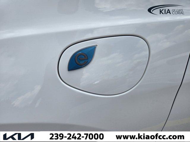 used 2023 Chrysler Pacifica Hybrid car, priced at $23,751