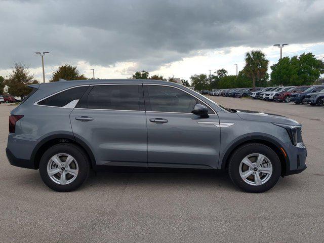 new 2025 Kia Sorento car, priced at $33,590