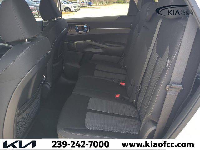 new 2025 Kia Sorento car, priced at $28,286