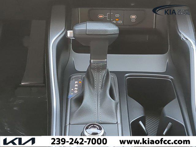 new 2025 Kia Sorento car, priced at $28,286