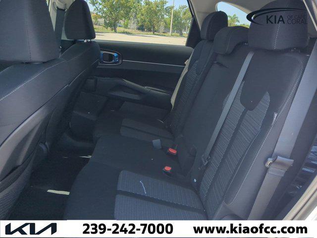 new 2025 Kia Sorento car, priced at $28,286