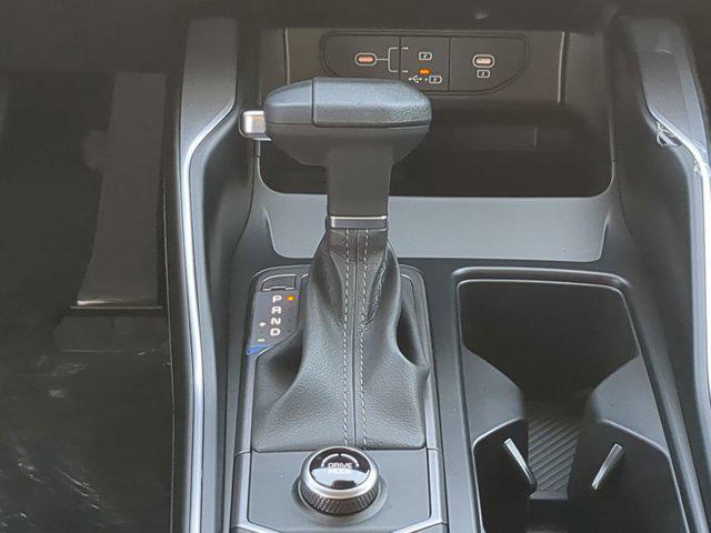 new 2025 Kia Sorento car, priced at $34,125