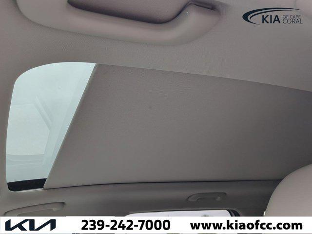 new 2025 Kia Sorento car, priced at $32,226