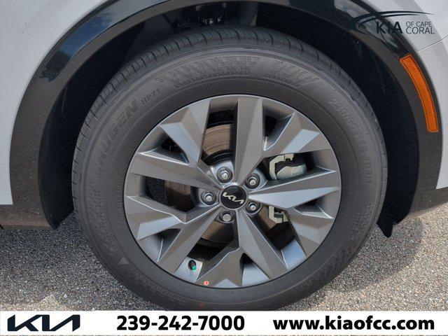 new 2025 Kia Sportage car, priced at $30,703