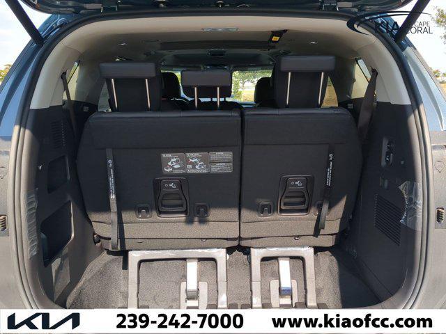 new 2025 Kia Carnival Hybrid car, priced at $45,359