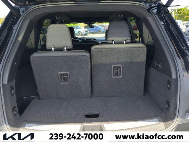 used 2023 Cadillac XT6 car, priced at $29,996