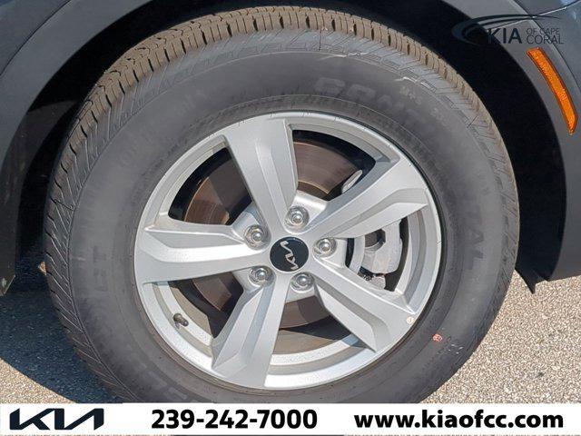 new 2025 Kia Sorento car, priced at $27,836