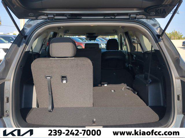 new 2025 Kia Sorento car, priced at $27,836