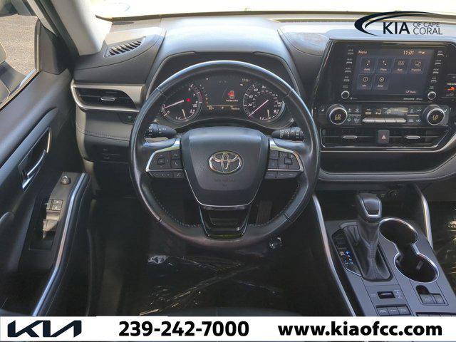 used 2021 Toyota Highlander car, priced at $28,255