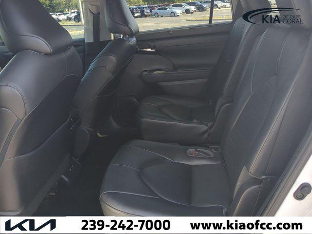 used 2021 Toyota Highlander car, priced at $28,255