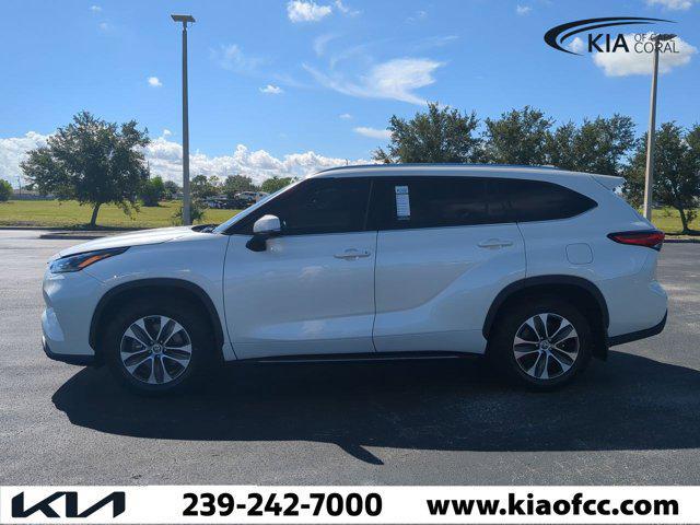 used 2021 Toyota Highlander car, priced at $28,255