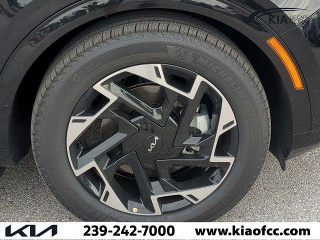 new 2025 Kia Sportage car, priced at $30,992