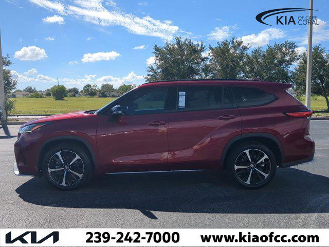 used 2022 Toyota Highlander car, priced at $31,923