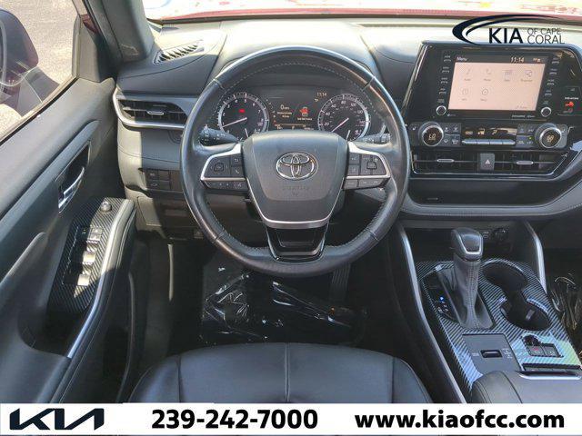 used 2022 Toyota Highlander car, priced at $31,923