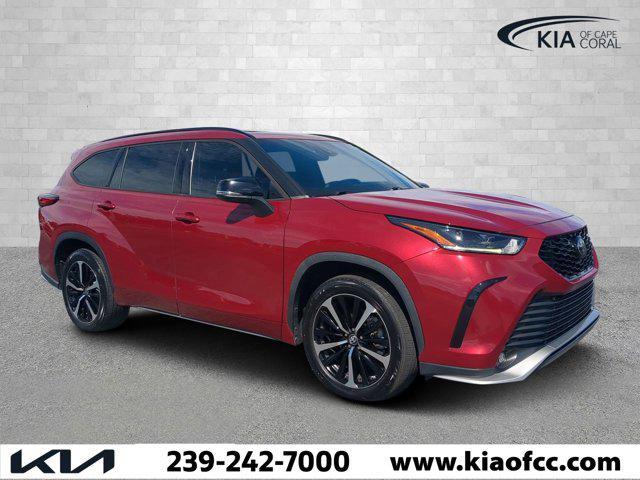 used 2022 Toyota Highlander car, priced at $31,923