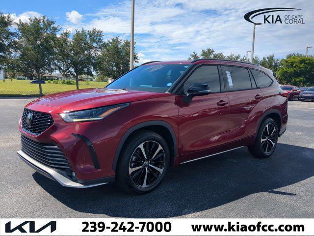 used 2022 Toyota Highlander car, priced at $31,923