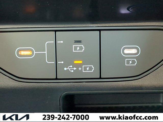 new 2025 Kia Sorento car, priced at $30,602