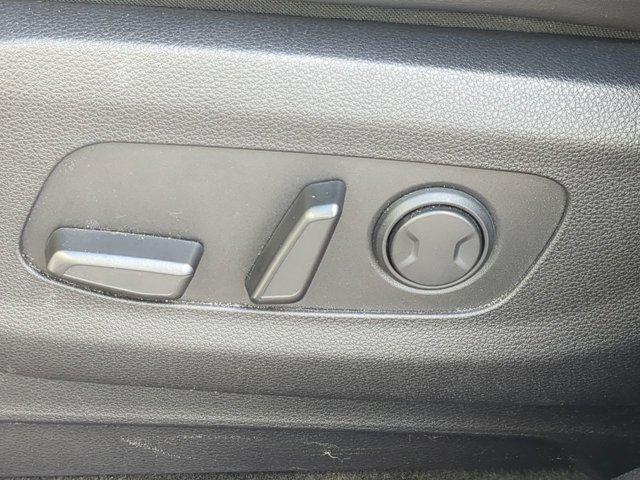 used 2023 Kia Carnival car, priced at $25,991