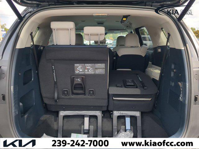 new 2025 Kia Carnival Hybrid car, priced at $40,750