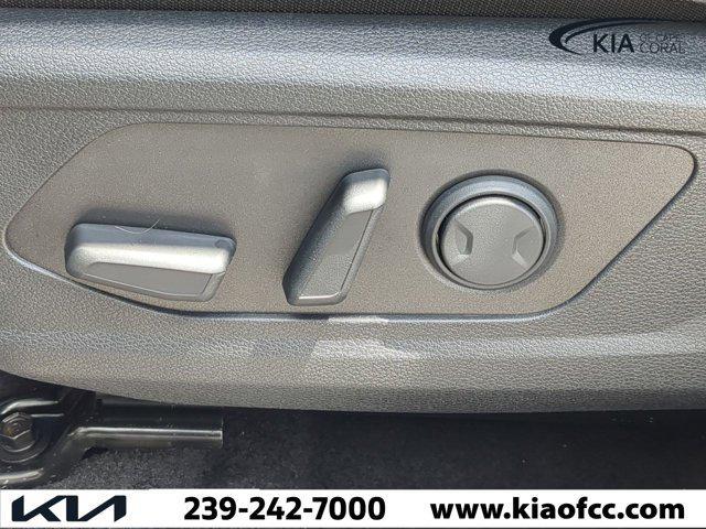 new 2025 Kia Sportage car, priced at $26,198