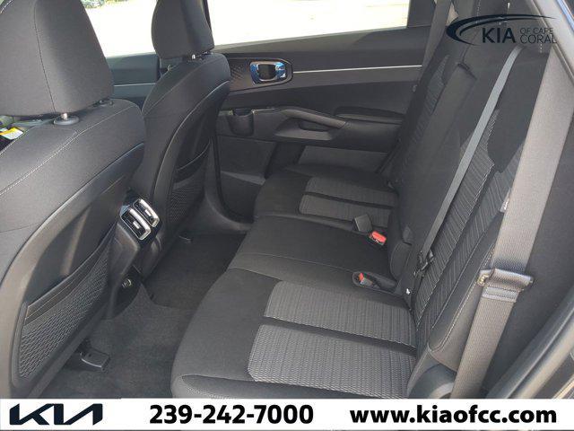 new 2025 Kia Sorento car, priced at $28,163