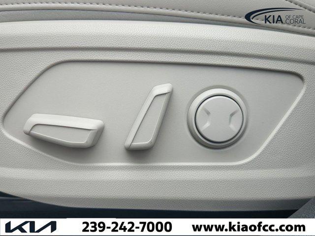 new 2025 Kia Sorento car, priced at $32,464