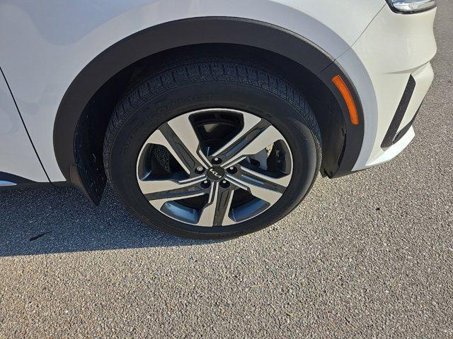used 2023 Kia Sorento Hybrid car, priced at $30,811