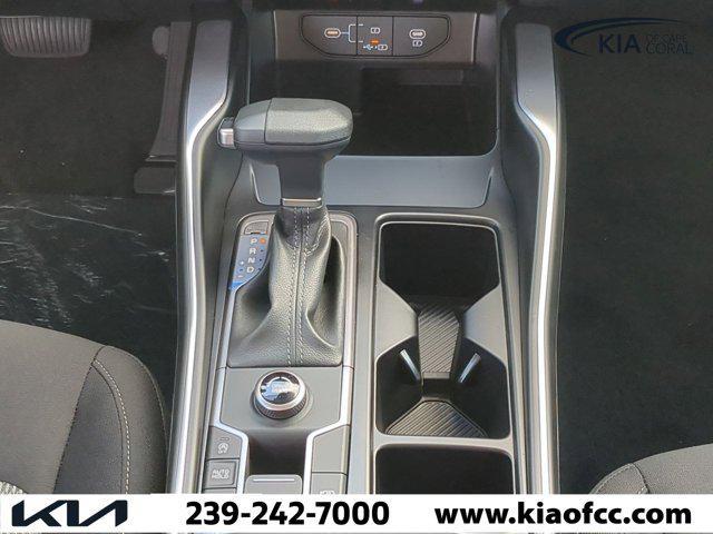 new 2025 Kia Sorento car, priced at $27,872